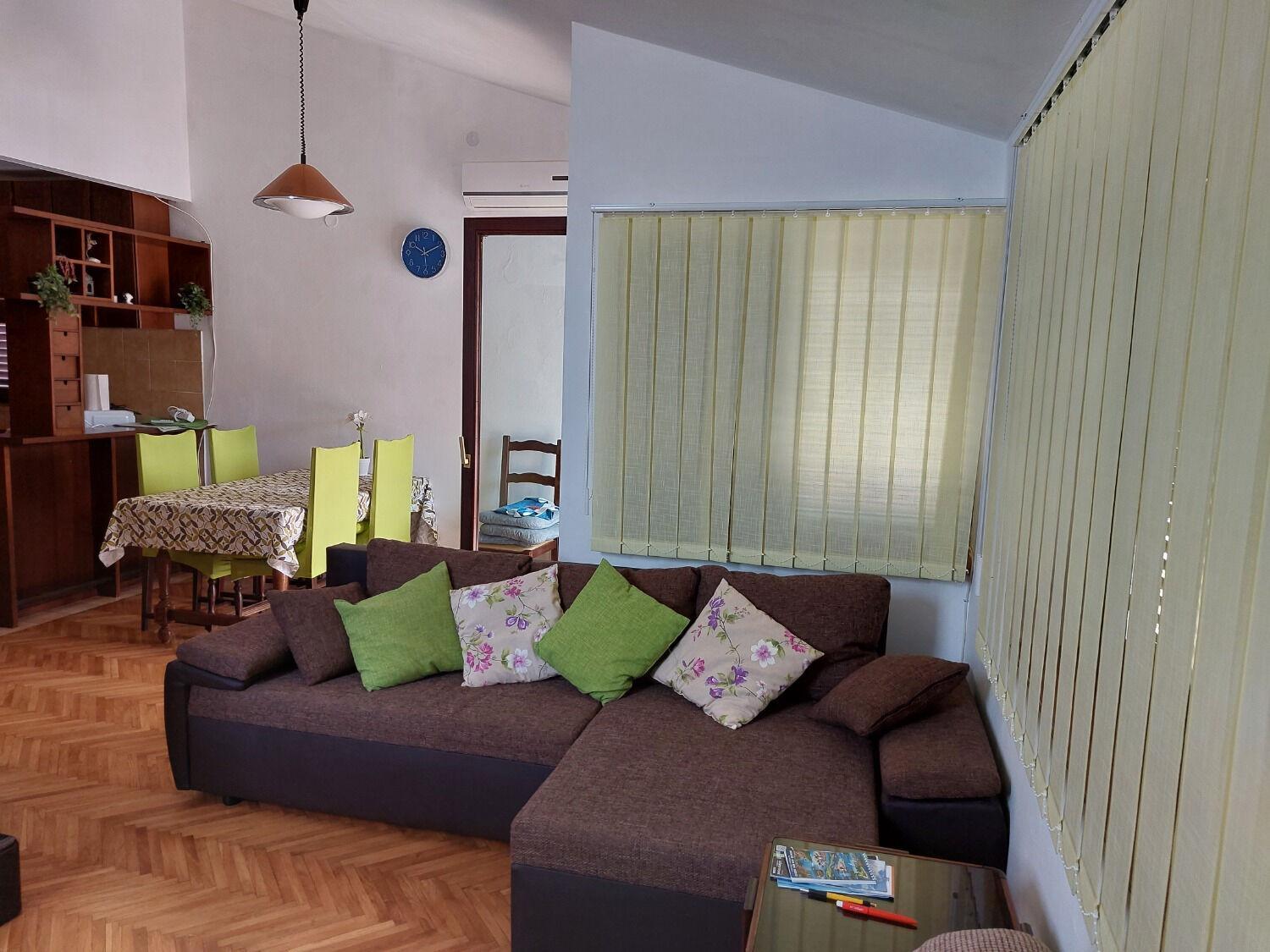 Apartment Silvana Божава Екстер'єр фото