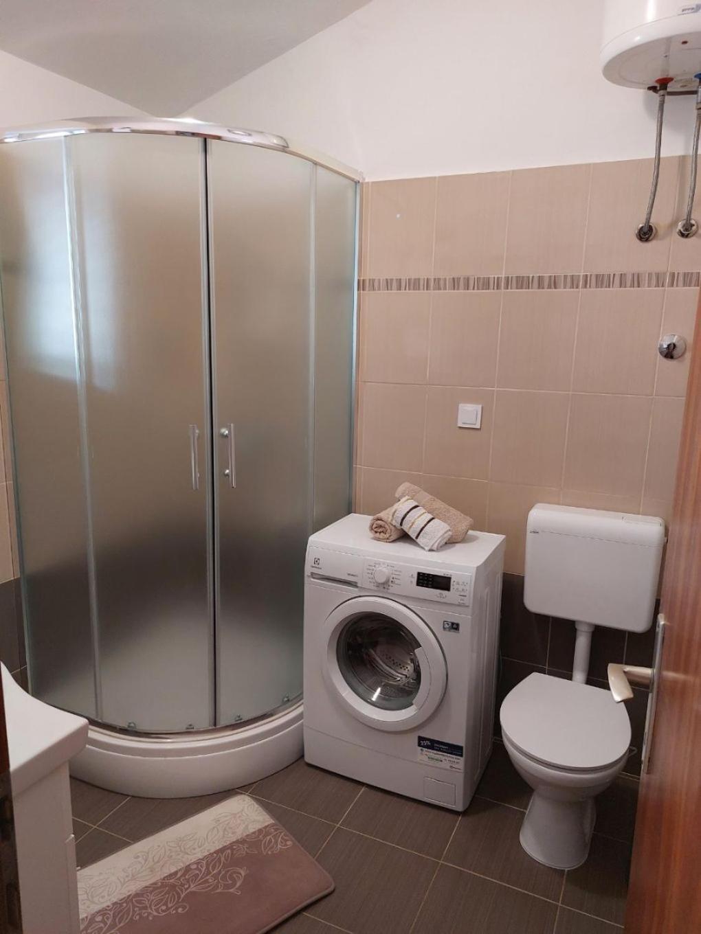 Apartment Silvana Божава Екстер'єр фото